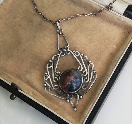 c1900 Arts and Crafts Birmingham School hand crafted silver and agate pendant and chain
