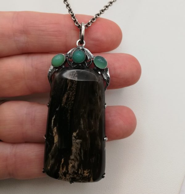 Edith Linnell rare 1930s monolith and silver leaves pendant in silver with agate and chrysoprase