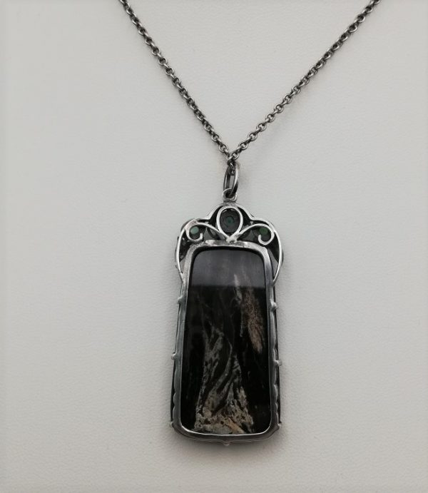 Edith Linnell rare 1930s monolith and silver leaves pendant in silver with agate and chrysoprase