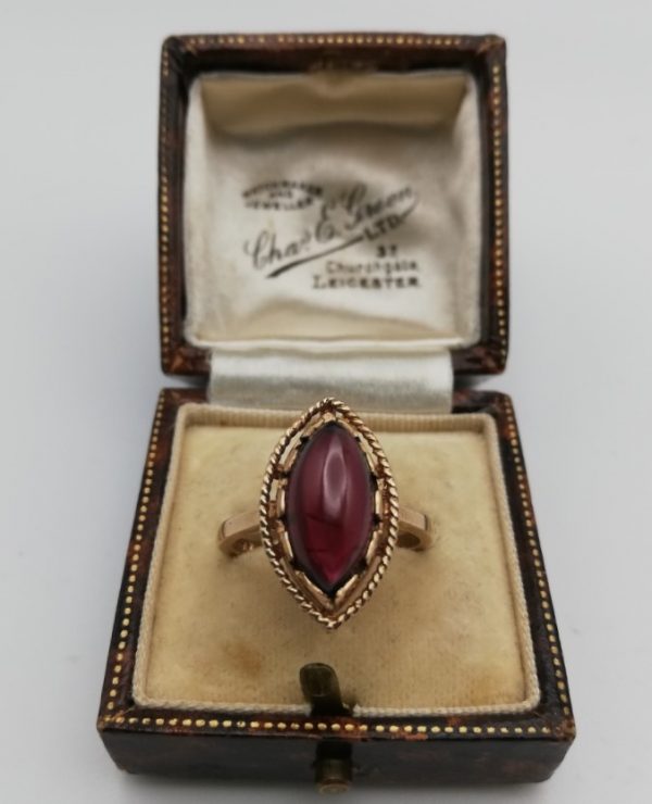 9ct gold vintage Arts and Crafts ring with navette shaped jammy red almandine garnet in wonderful setting!