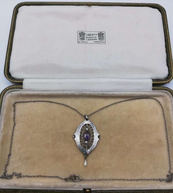 Theodor Fahrner designer Jugendstil c1905 necklace in silver with pearl and amethyst