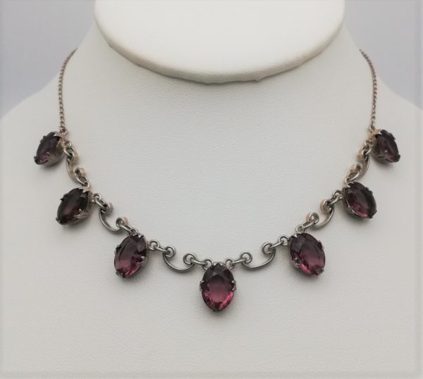 Arts and Crafts c1910 pretty silver and amethyst paste necklace with barrel fastener