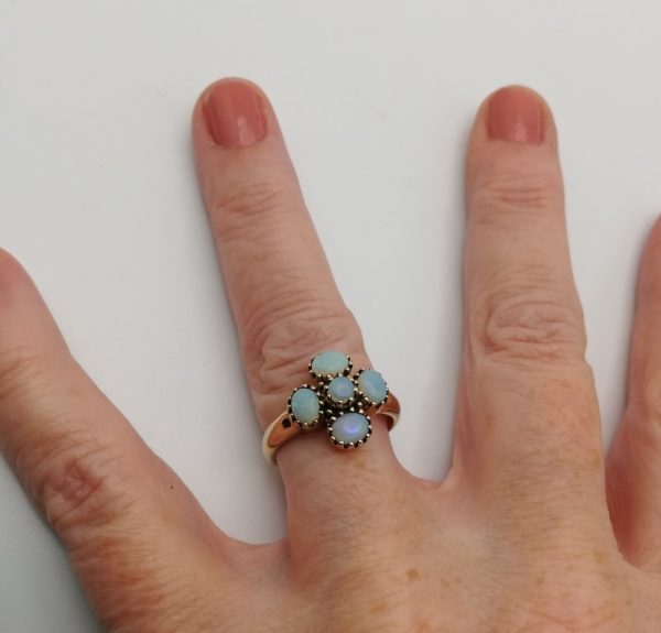 Vintage 9ct gold and opals daisy ring, fully hallmarked UK Birmingham 2004 with maker's mark stamp