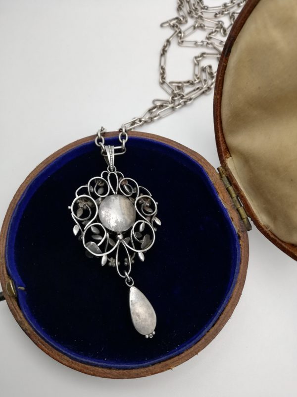 Arthur and Georgie Gaskin c1905 pretty silver flowers and leaves drop pendant with sautoir chain