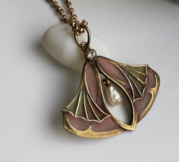 Art Nouveau c1900 14ct gold, diamond and pearl set plique-a-jour pendant with gold chain