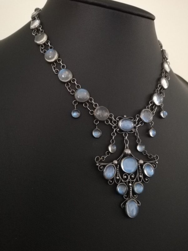 Superlative c1910 Arts and Crafts Ceylon moonstones festoon riviere necklace in silver, hand wrought!