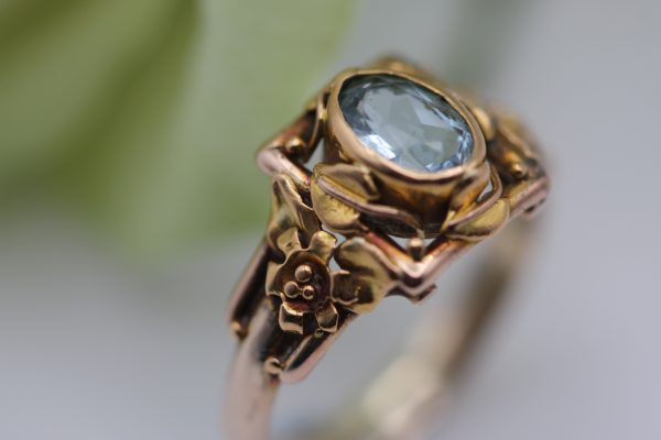c1900 British Arts and Crafts rare high carat gold and blue tourmaline foliate ring