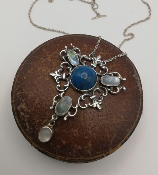Sibyl Dunlop att pendant necklace c1930 in silver with moonstones and Swiss Lapis