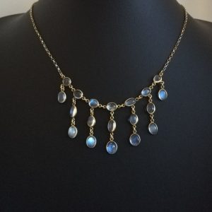 9ct gold and 19 Ceylon blue moonstones fringe vintage necklace with drops