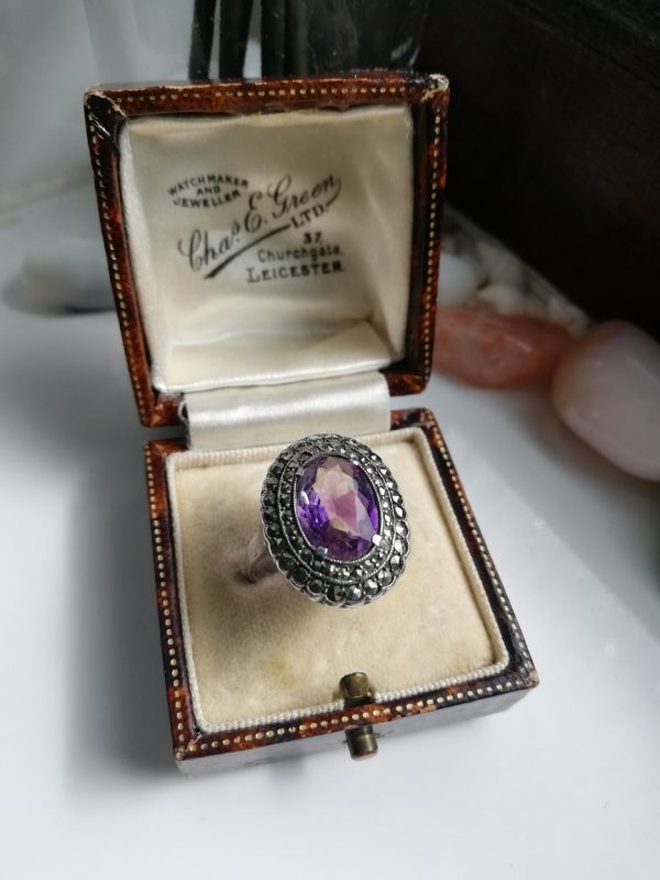 Art Deco 1930s statement ring in silver, impressive amethyst gem and marcasites