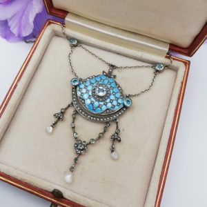 c1900 Jugendstil festoon necklace in silver with blue guilloche enamel and aquamarine pastes