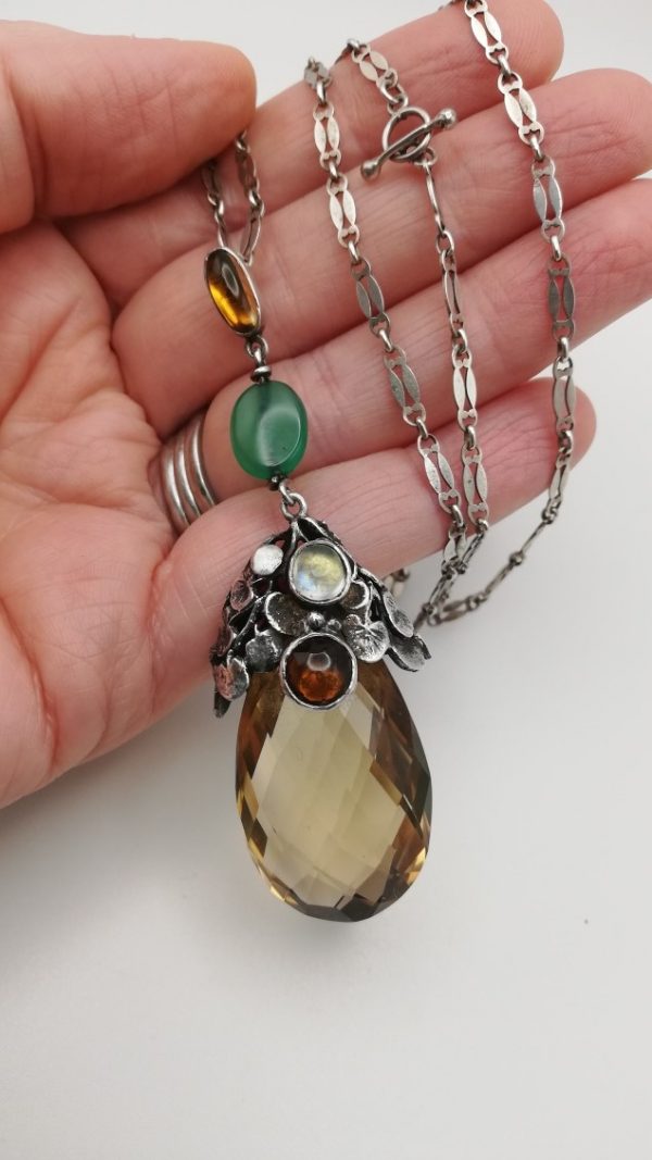 Beautiful Amy Sandheim 1920s Arts and Crafts foliate citrine silver gem set pendant with original chain