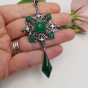 Sibyl Dunlop 1920s large Arts and Crafts pendant in silver with chrysoprase-wonderful!
