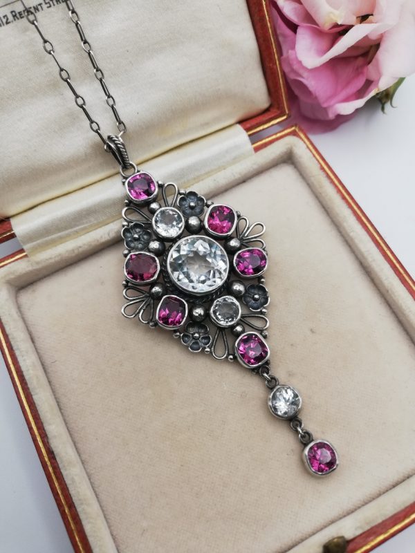 Rare c1900 Arts and Crafts pendant necklace in silver with white topaz and pink tourmalines
