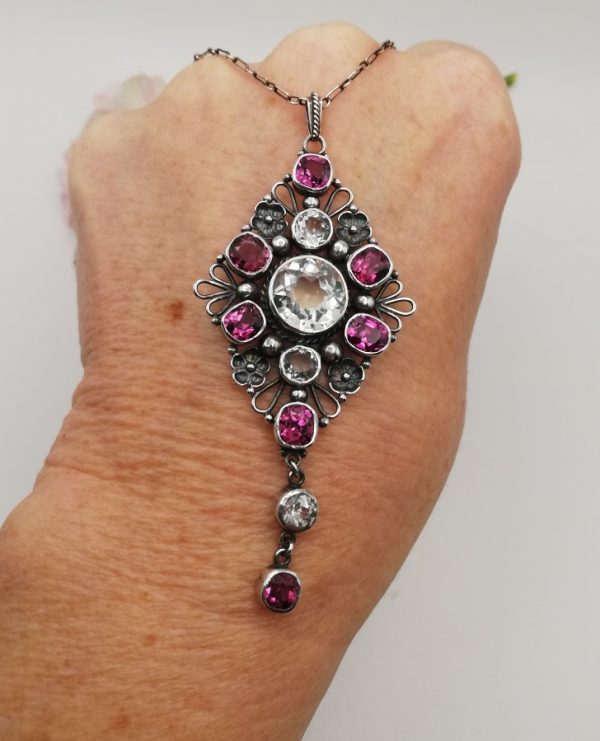 Rare c1900 Arts and Crafts pendant necklace in silver with white topaz and pink tourmalines