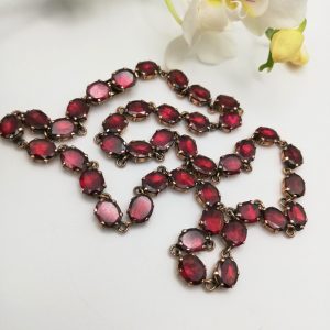 Antique1800s 9ct gold and foiled flat-cut garnets wonderful riviere necklace with 41 stones