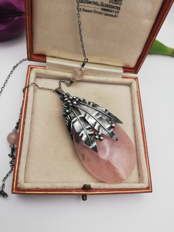 Dorrie Nossiter attr superb hand crafted Arts and Crafts rose quartz and silver foliate necklace