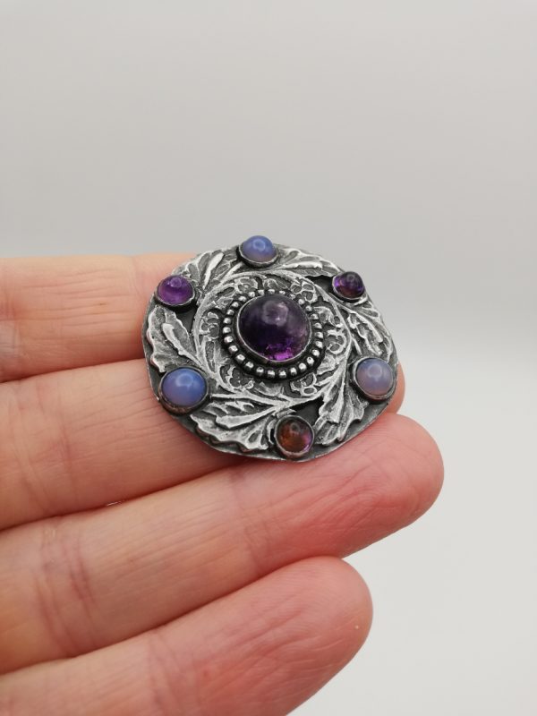 Sibyl Dunlop 1920s Arts and Crafts brooch in silver with amethyst and chalcedonies