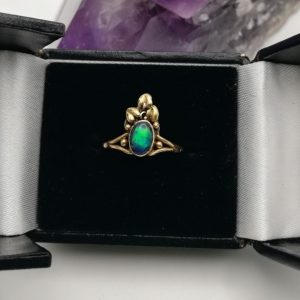 c1900 hand crafted Arts and Crafts ring with leaves design in 18ct gold with black opal