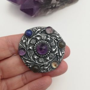 Sibyl Dunlop signed Arts and Crafts brooch in silver with amethyst, chalcedonies and rose quartz