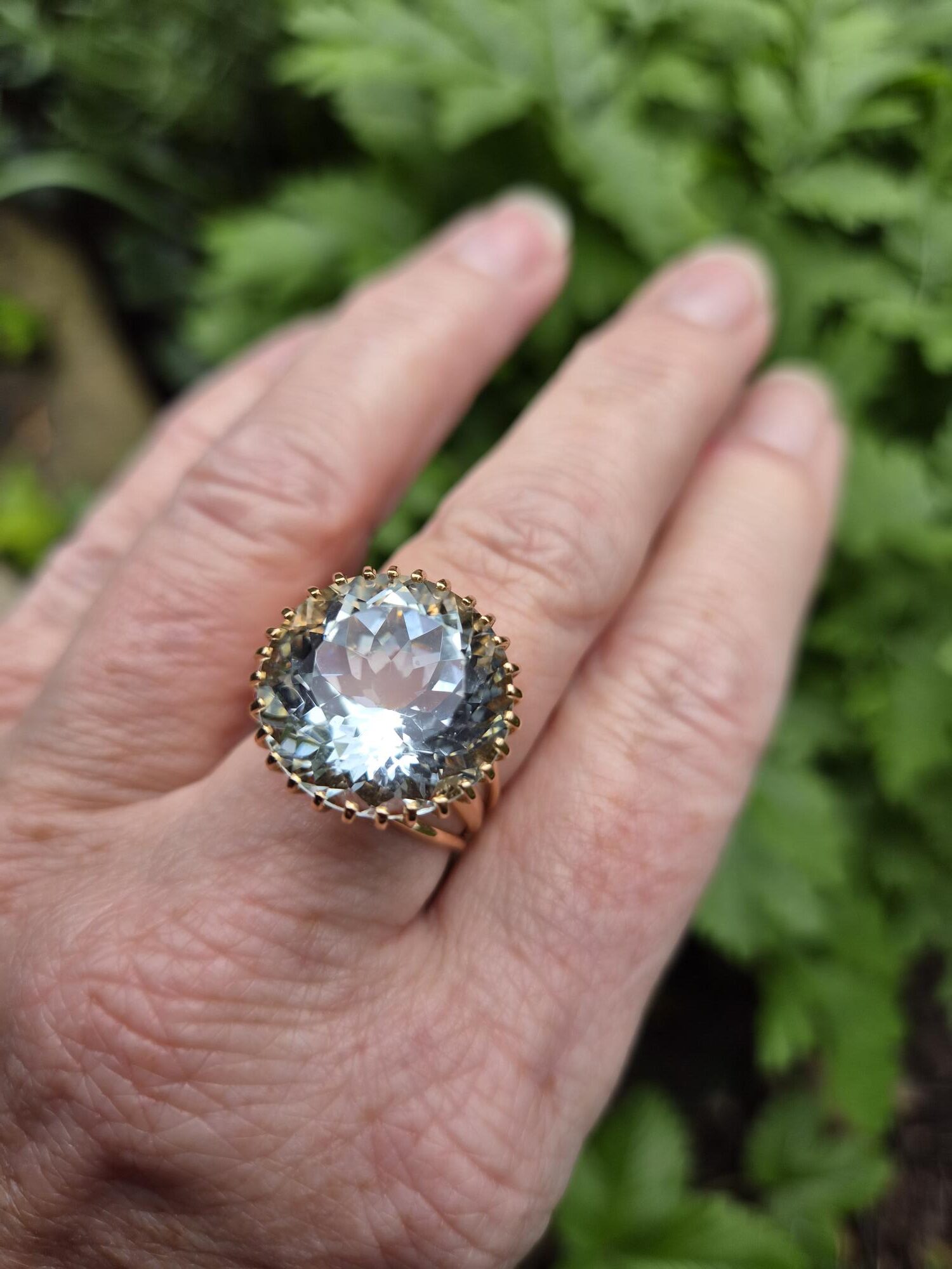 Outstanding French 23ct aquamarine and gold statement ring-a bespoke piece with appraisal - Image 3