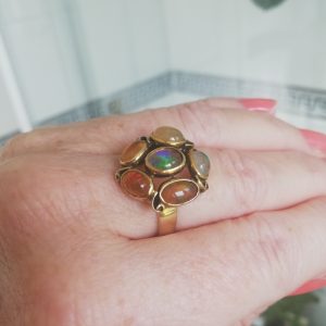 Substantial hand-crafted 14ct gold and jelly opals Arts and Crafts cluster ring, possibly studio commission