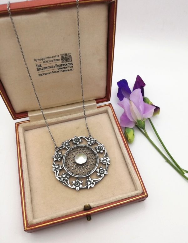 c1910 CHARLES HORNER attr Arts and Crafts narcissus pendant in silver with MOP
