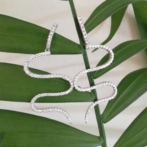 Superb 18ct white gold and 1.4ct diamonds drop snake earrings