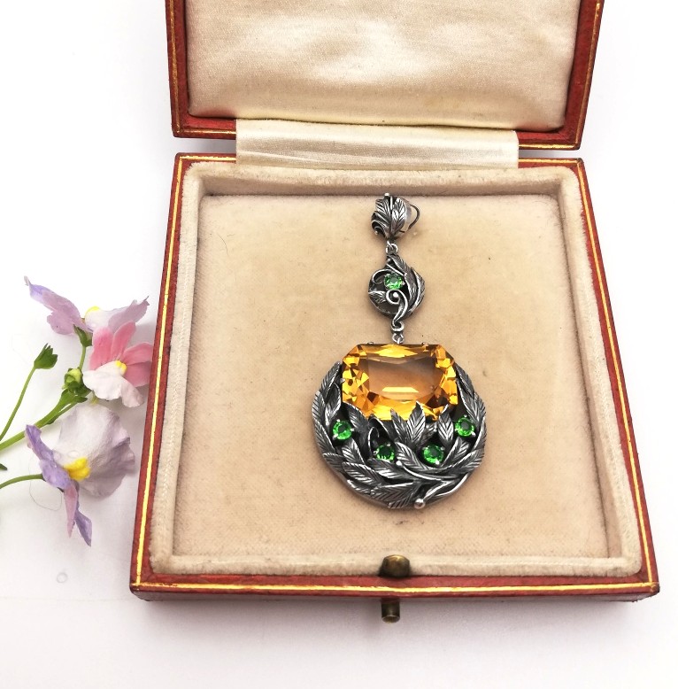 Reserved for J only****Glorious Bernard Instone c1930 Arts and Crafts pendant with citrine and demantoid garnets - Image 3