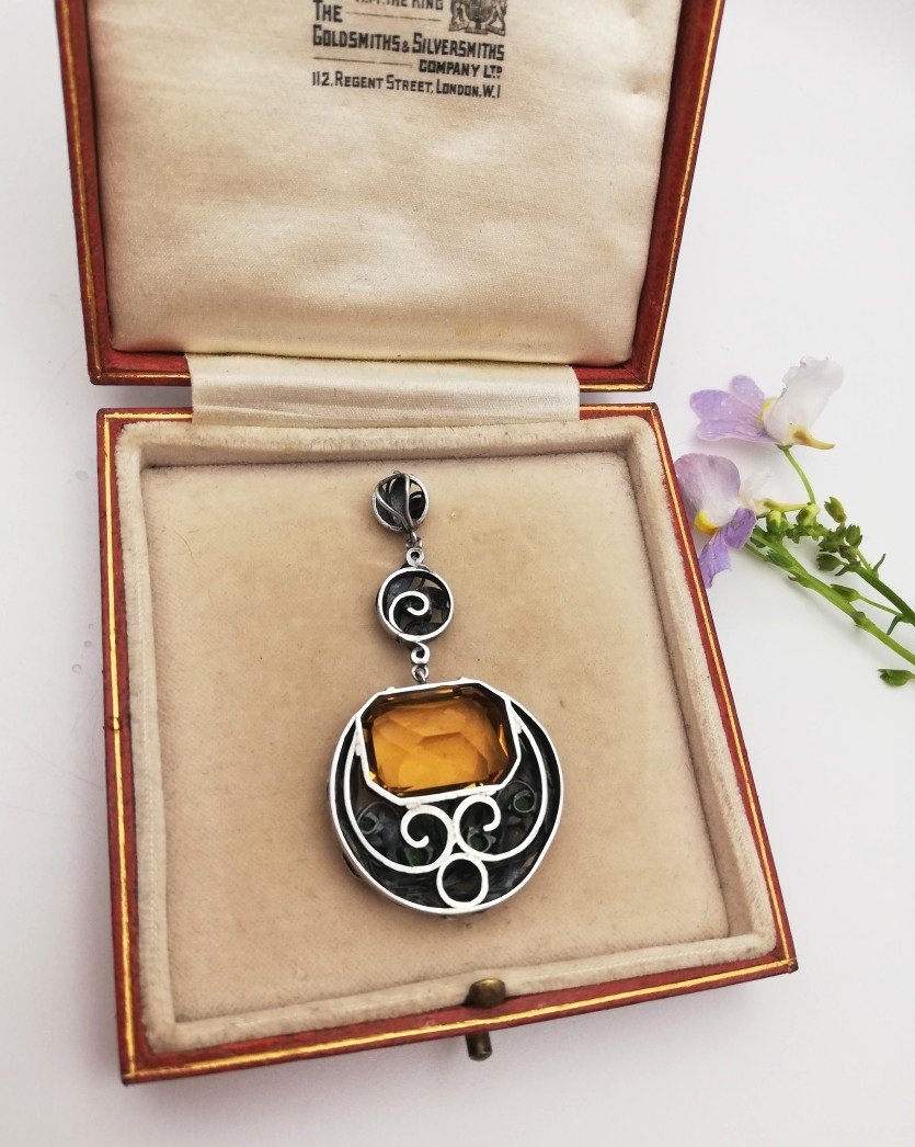 Reserved for J only****Glorious Bernard Instone c1930 Arts and Crafts pendant with citrine and demantoid garnets - Image 9