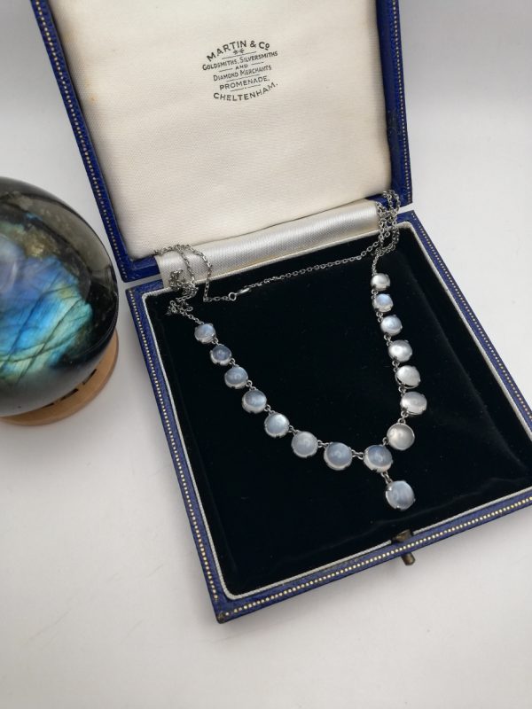 Vintage c1940 silver and round moonstones necklace with 16 stones