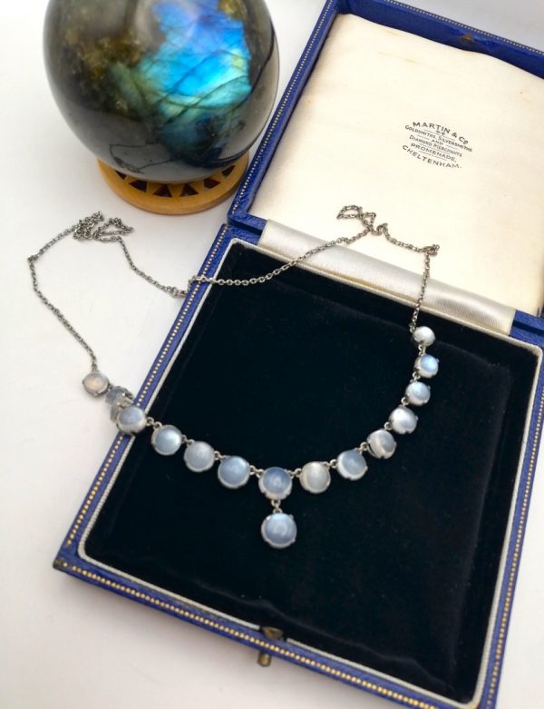 Vintage c1940 silver and round moonstones necklace with 16 stones