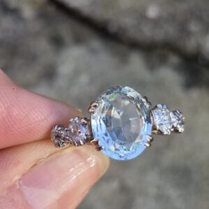 Antique 18ct gold 5ct aquamarine and 0.8ct diamonds ring with appraisal certificate