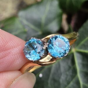Antique Edwardian 18ct gold and zircon Toi et Moi ring with impressive stones
