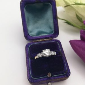 1920s lovely Art Deco diamond engagement ring in 18ct gold and platinum, boxed