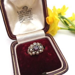 Antique Georgian 15ct gold flower ring with garnet pearls and decorated band
