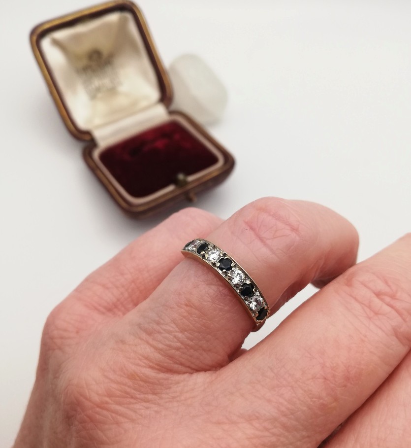 Vintage 9ct gold sapphire and cubic zircona half eternity ring - Image 3