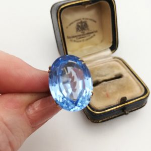 Impressive English vintage statement 14ct topaz ring in 9ct gold