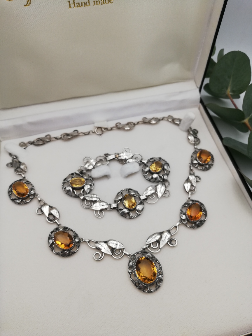 Reserved for A only *****Charles and Gladys Mumford rare hand-crafted Arts and Crafts foliate bracelet with lemon citrines - Image 5