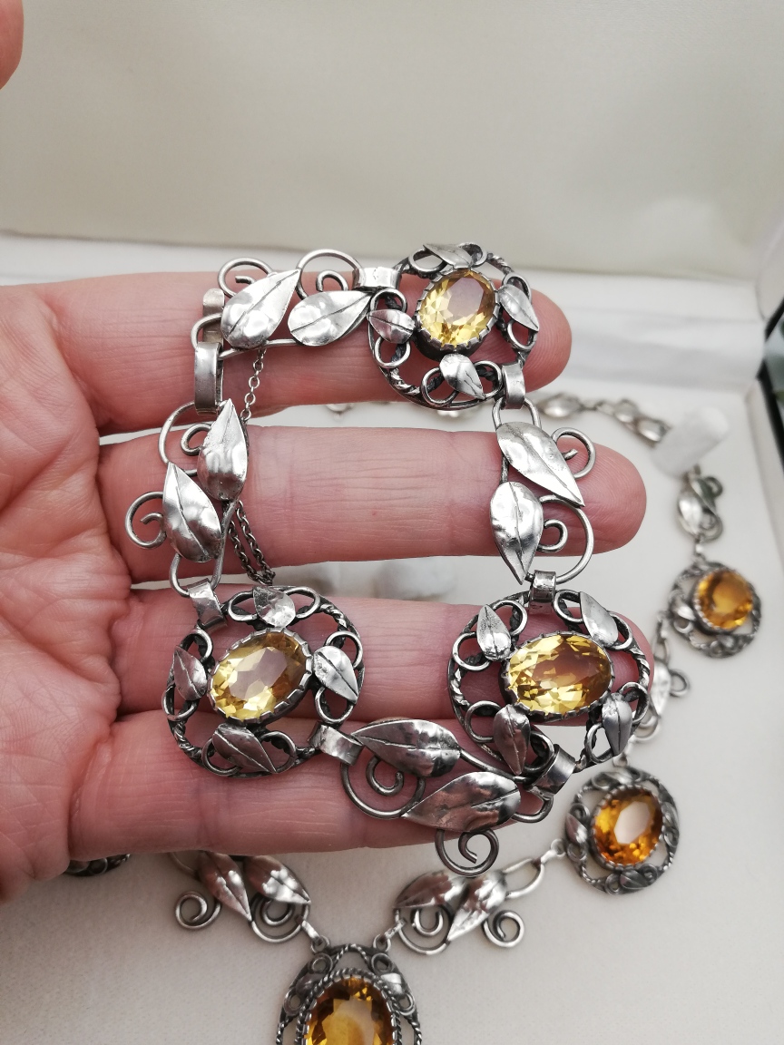 Reserved for A only *****Charles and Gladys Mumford rare hand-crafted Arts and Crafts foliate bracelet with lemon citrines - Image 3
