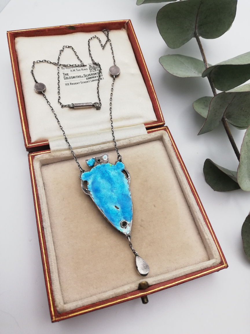 c1900 beautiful Art Nouveau enamel and pearl hand wrought pendant necklace in sterling silver