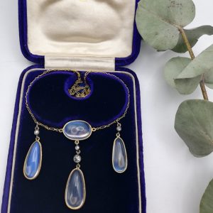 Mrs Newman c1900 museum quality Arts and Crafts necklace in 15ct gold with diamonds and Ceylon moonstones in original maker's box- unique!