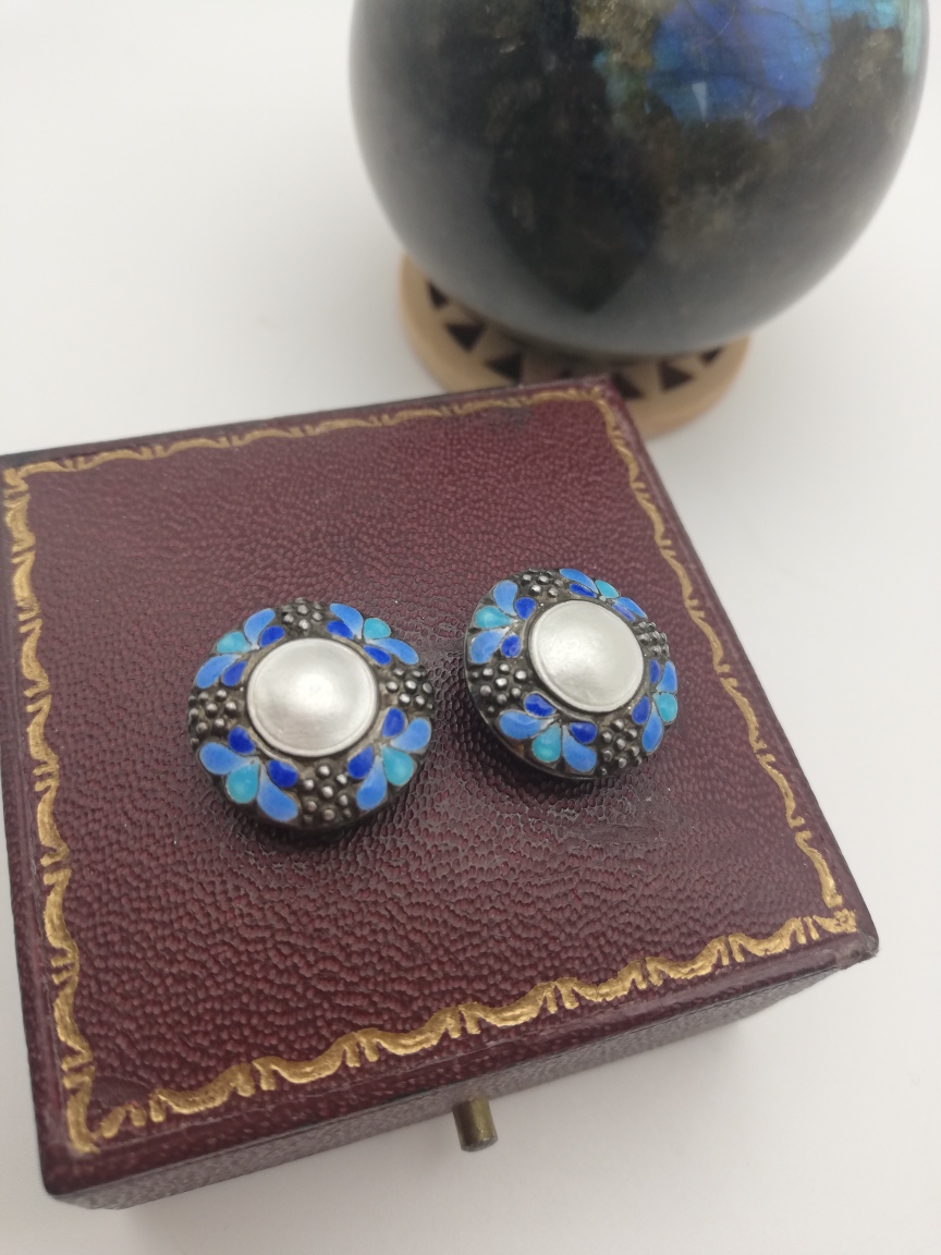 Super Bernard Instone blues enamel and pearl clip Arts and Crafts earrings c1930 - Image 5