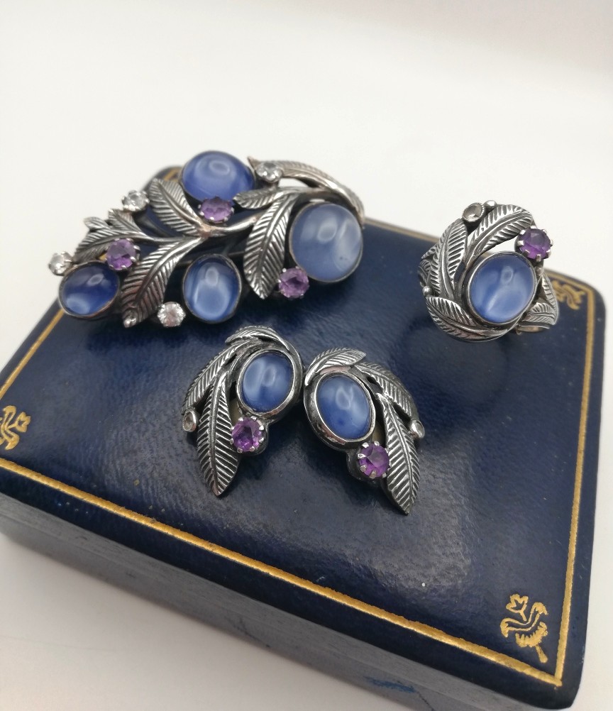 Rare Bernard Instone parure with foiled rose quartz and amethyst- museum standard