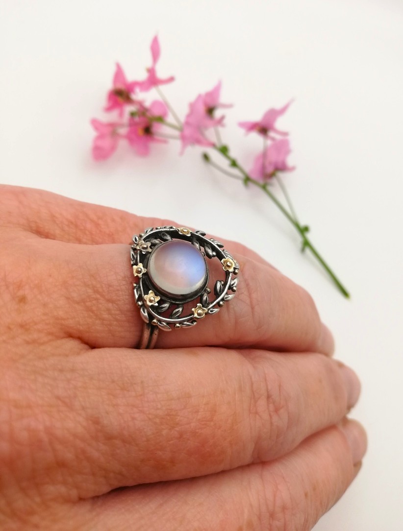Unique Gaskin Museum piece Arts and Crafts ring in silver and gold with Ceylon blue moonstone c1900s - Image 8
