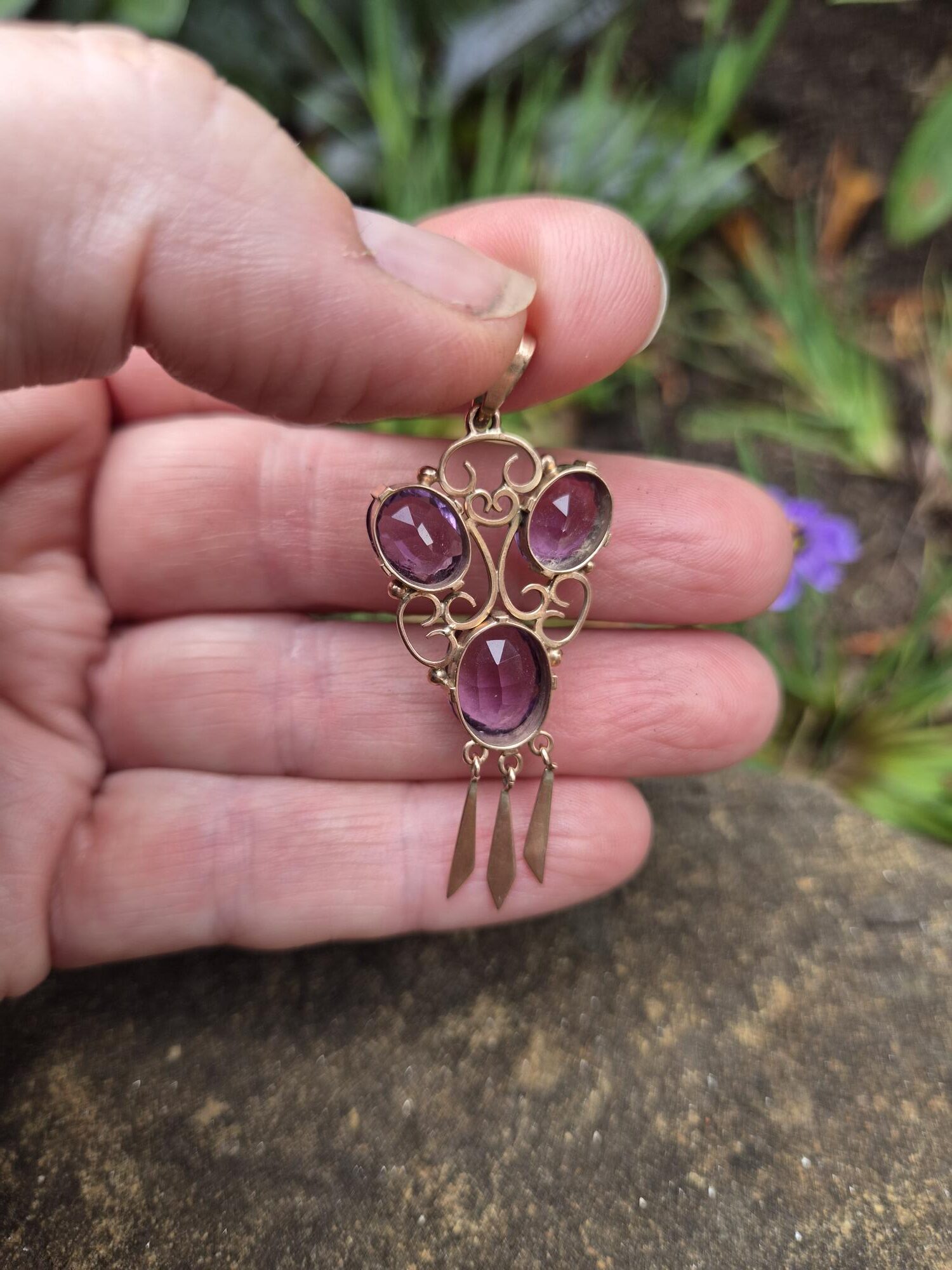 Edwardian 9ct rose gold and triple amethyst lavalier pendant c1910 - Image 5