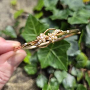 Antique Edwardian 15ct gold and seed pearl bangle - a beautiful thing!