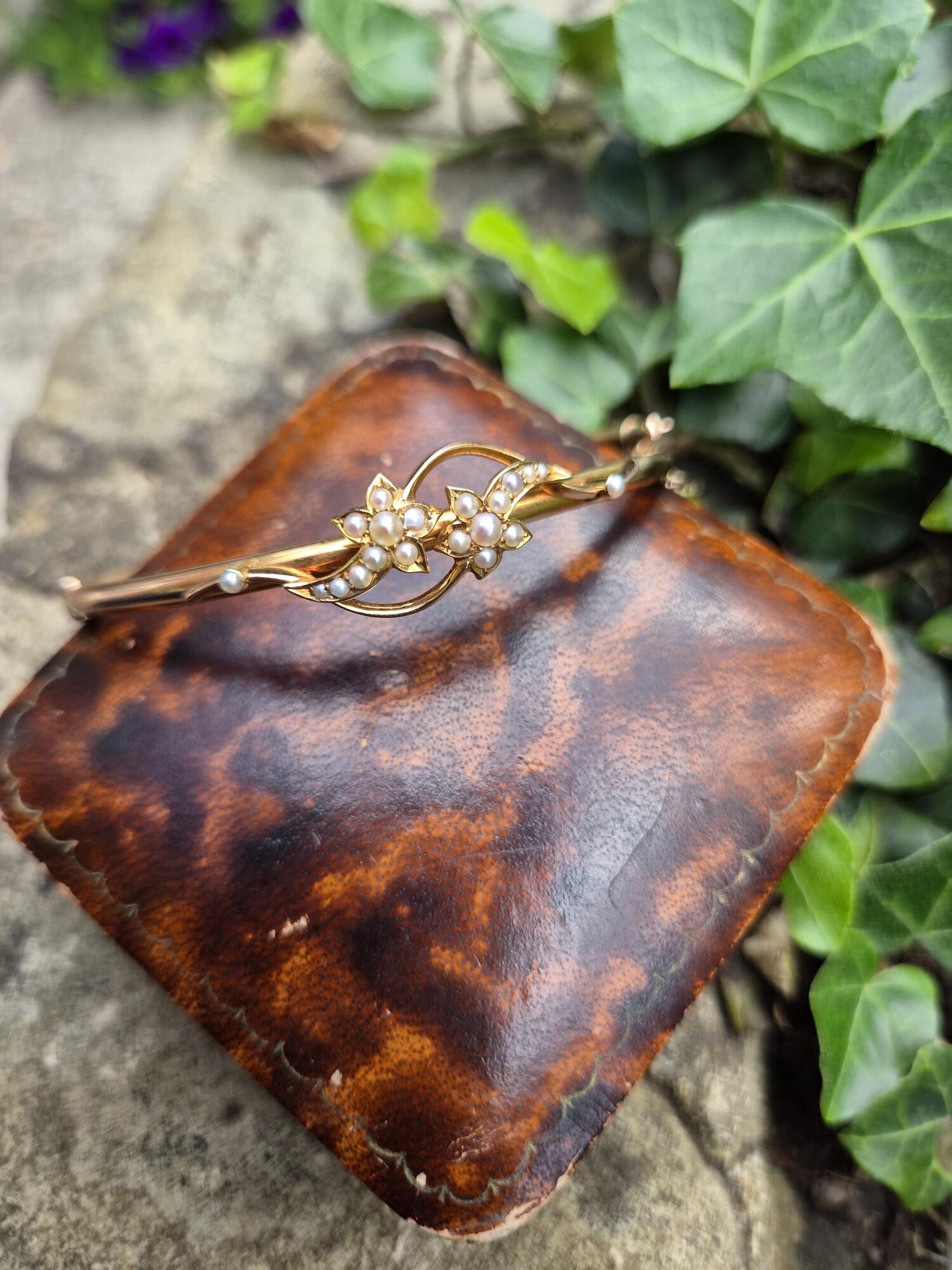 Antique Edwardian 15ct gold and seed pearl bangle - a beautiful thing! - Image 7