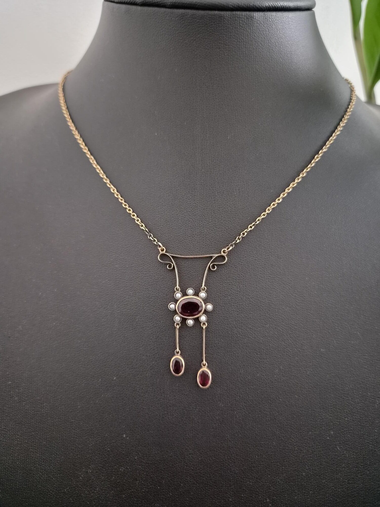 Edwardian c1910 9ct gold garnet and natural seed pearl negligee necklace