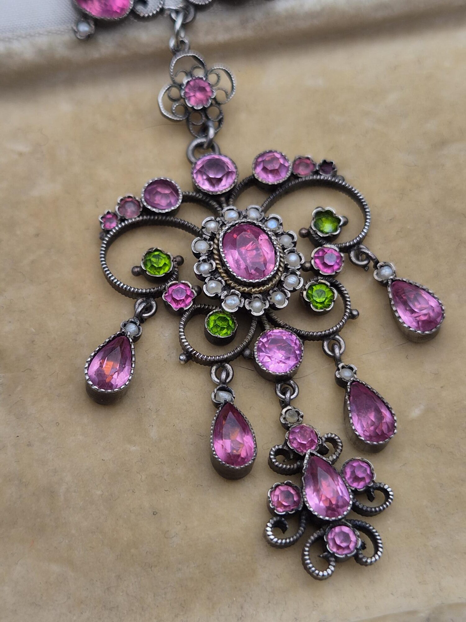 Antique Edwardian c1910 pink and green foiled paste with pearl pendant necklace